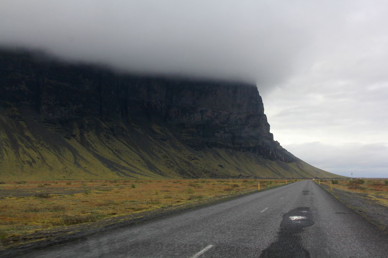 необыкновенные пейзажи дорог в Исландии
