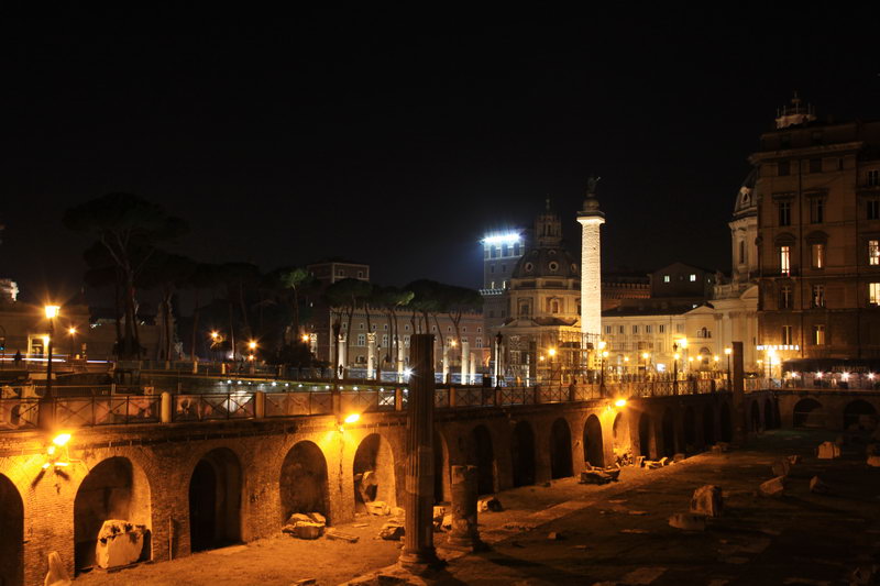Троянский форум ночью, Рим