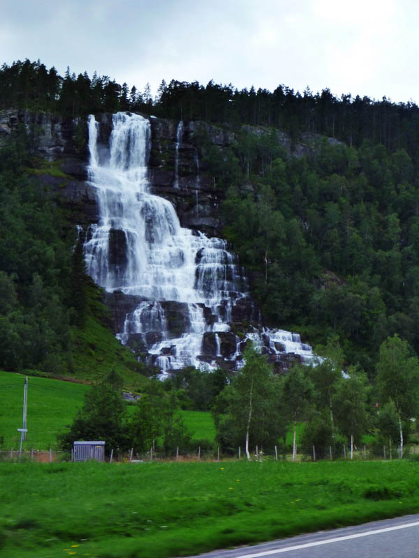 Норвегия, водопад Espelandsfossen