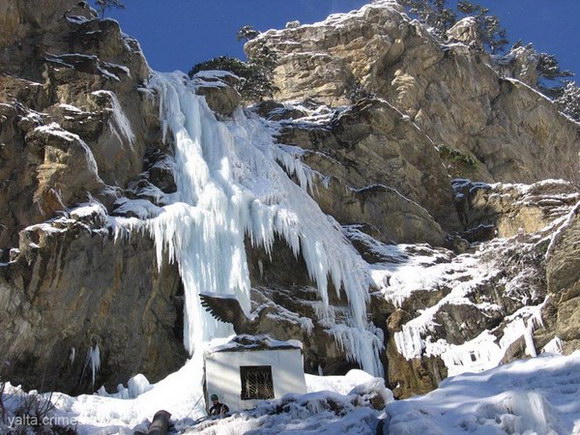 Водопад Учан-Су зимой