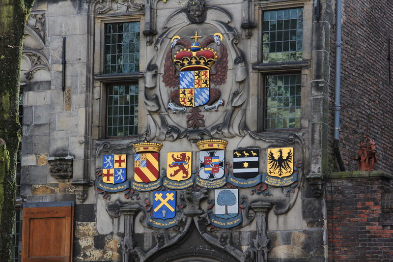 герб на ратуше, Делфт