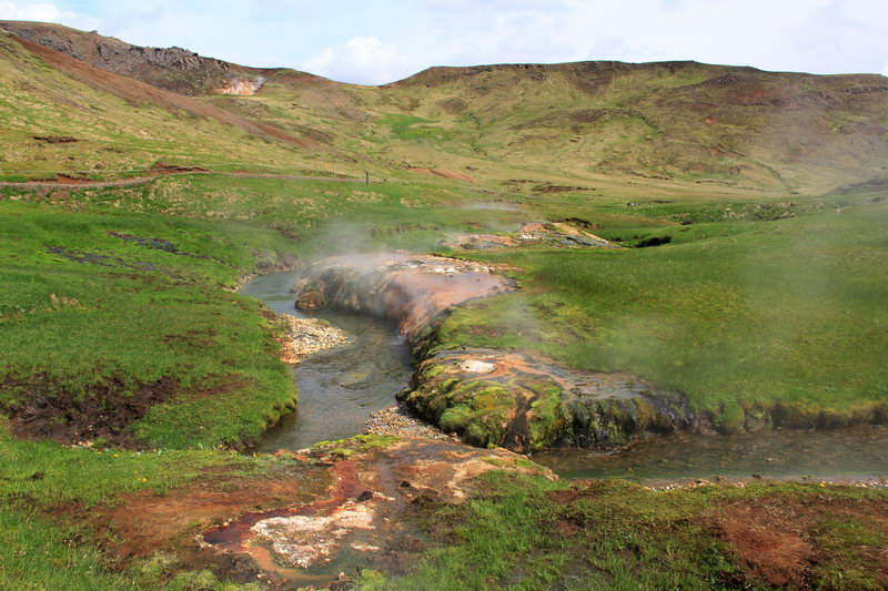 термальная река на Золотом кольце Исландия