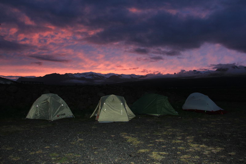 ночевка в палатках в Исландии, кемпинг