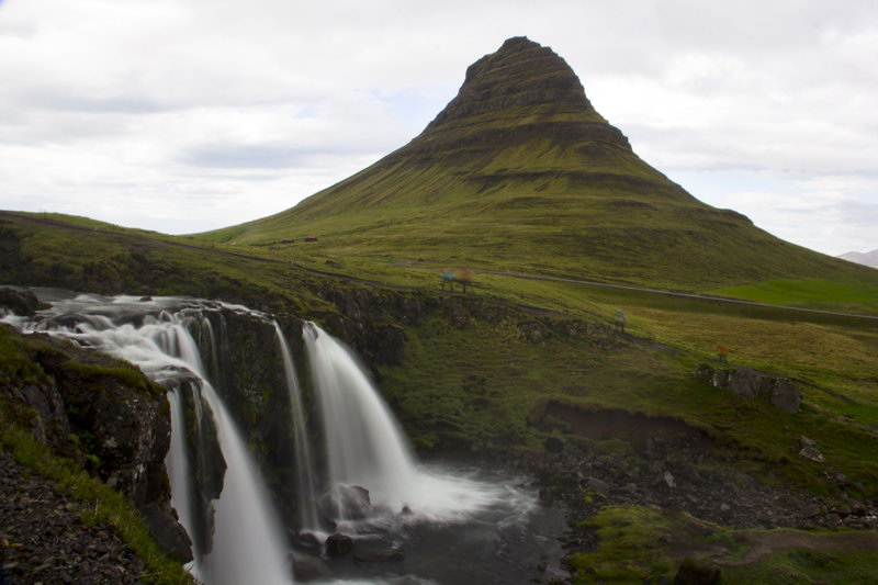 водопады и скала кирха, Исландия 2017