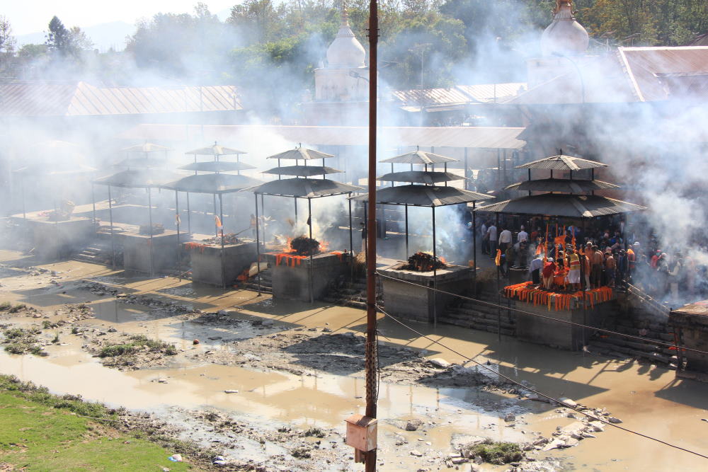 крематорий в Катманду 