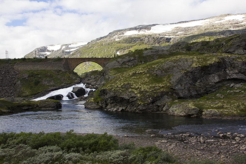 Норвегия, каменный мост для поездов 