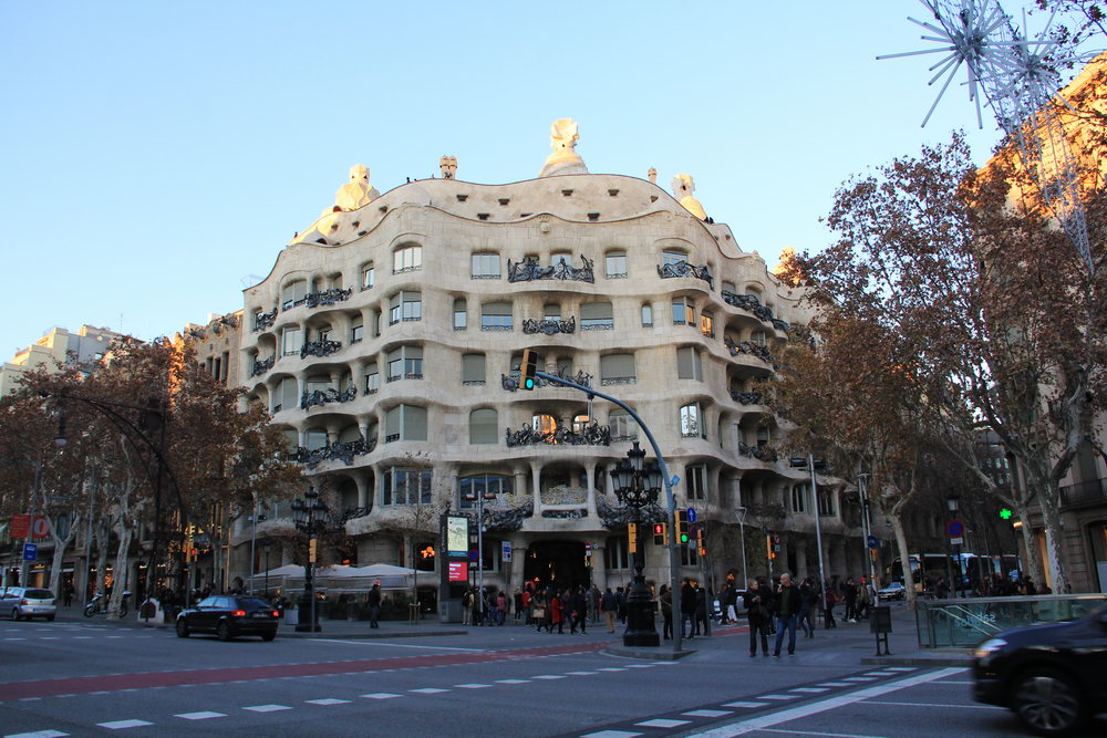 Дом Мила, Гауди, Барселона, Испания